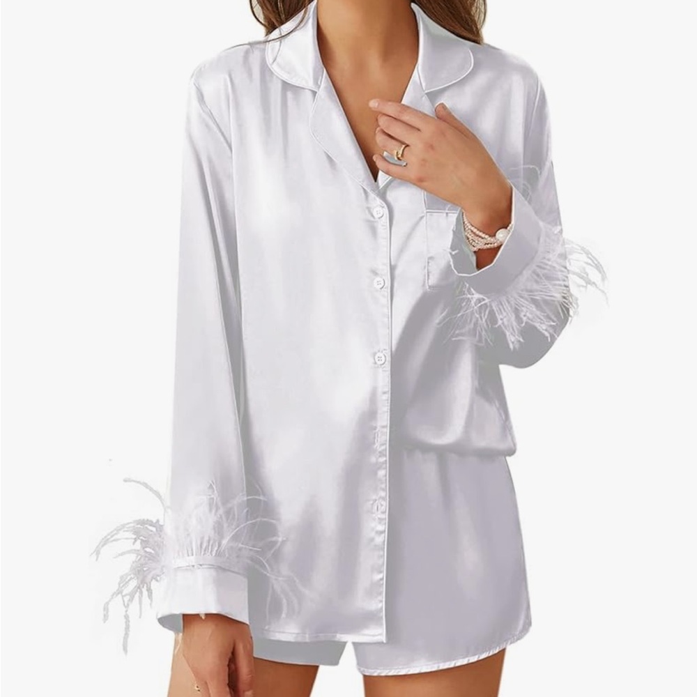 Bridal Pjs with fuzzy cuff